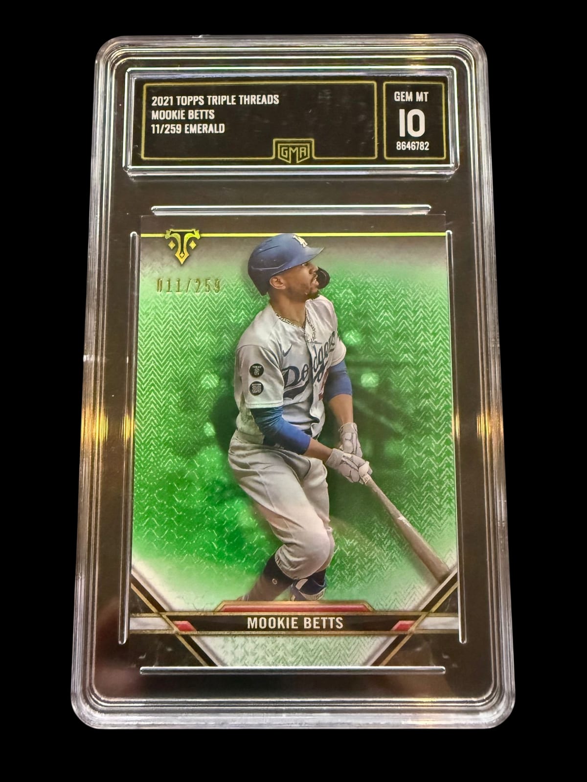 2021 Topps Triple Threads | Mookie Betts | Emerald | 11/259 | GMA 10